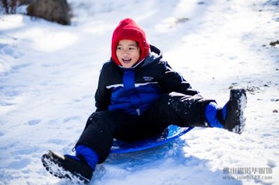 滑雪服可以當(dāng)沖鋒衣穿嗎？
